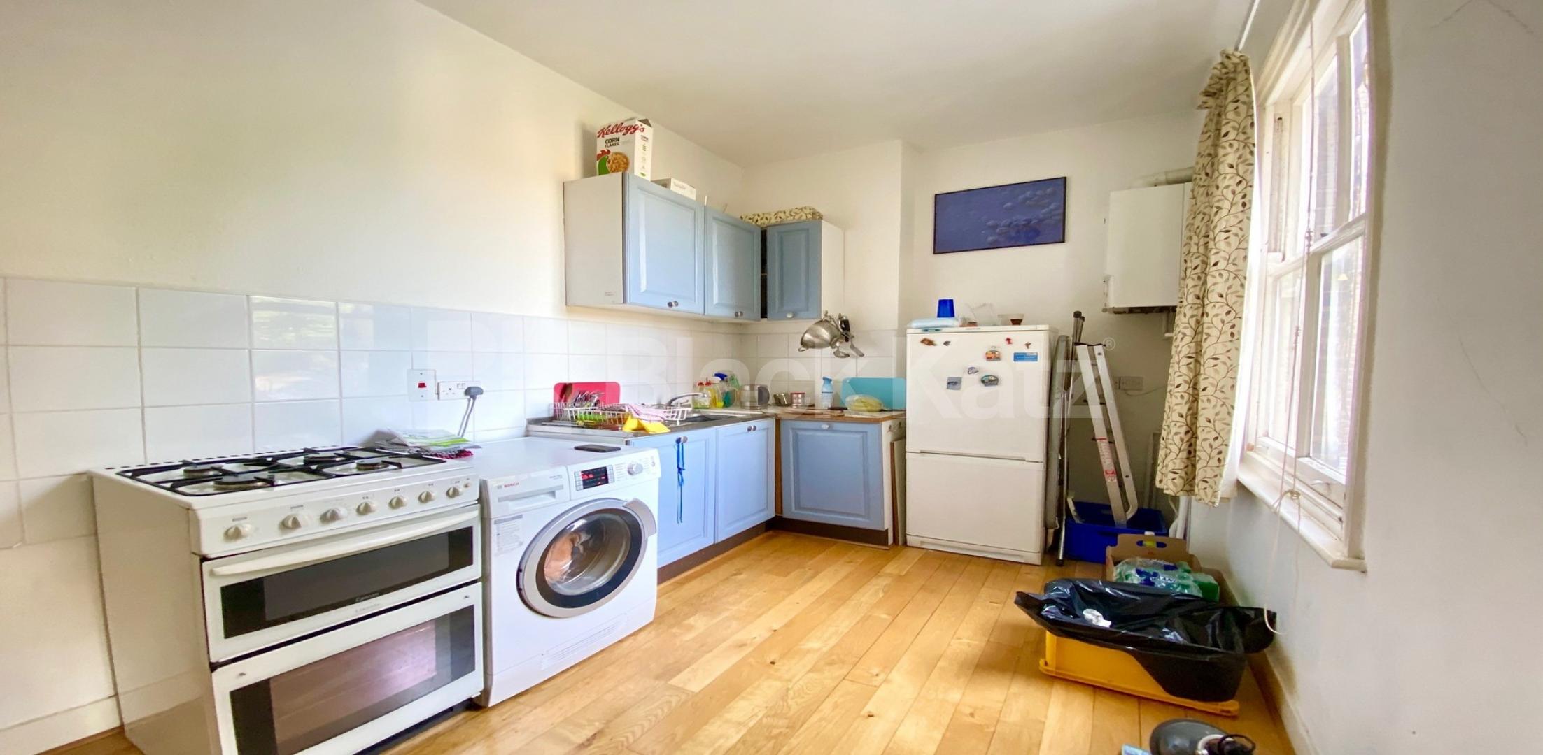			VIRTUAL TOUR AVAILABLE!, 2 Bedroom, 1 bath, 1 reception Flat			 Church Lane, Hornsey